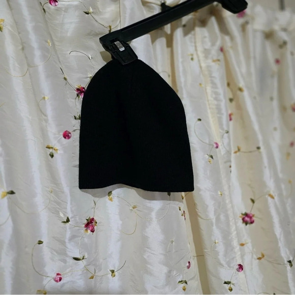 Colts winter hat - Picture 1 of 2